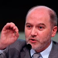 Dimite asambleísta francés acusado de acoso y agresión sexual