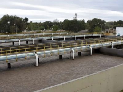 Neuquén impulsa un plan para el tratamiento y reúso de efluentes cloacales