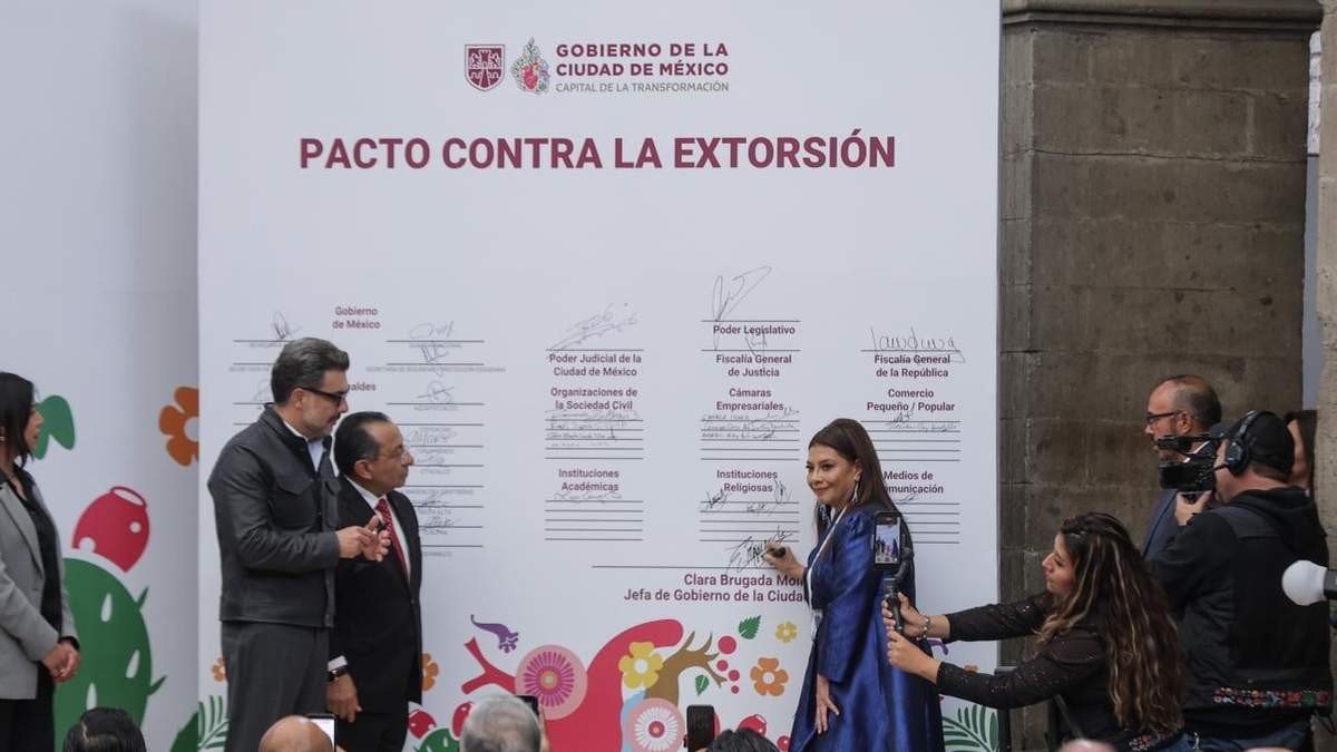 Firma del Pacto contra la Extorsión con autoridades, empresarios y organizaciones sociales