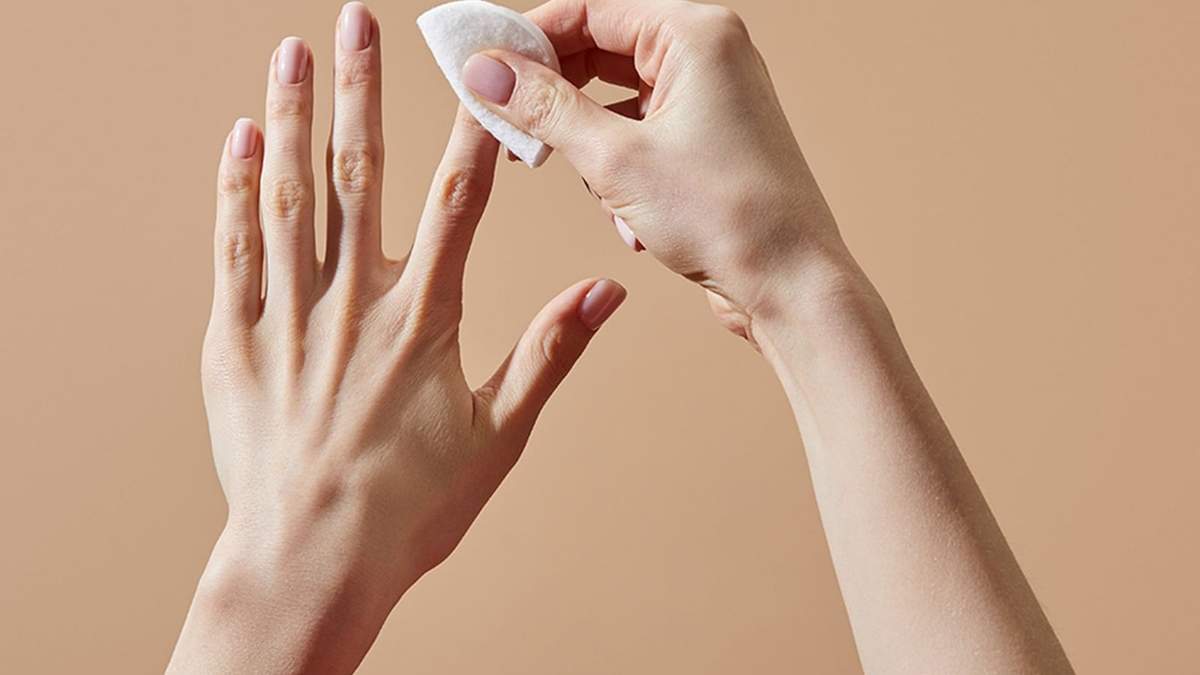 Cómo sacar el esmalte semipermanente. Fuente: (Instagram)