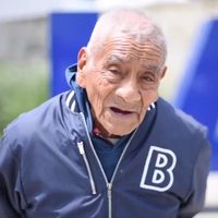 Felipe, de 84 años, se gradúa como ingeniero en Procesos y Gestión Industrial