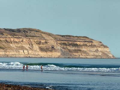 Alerta en Río Negro: marea roja en las playas