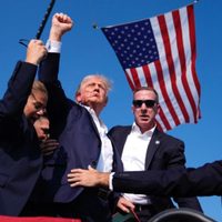 Director interino del Servicio Secreto “no puede justificar” falla de seguridad en mitin de Trump
