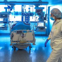 Revelaron la millonaria cifra que gastan los hospitales en España para tratar a los no vacunados
