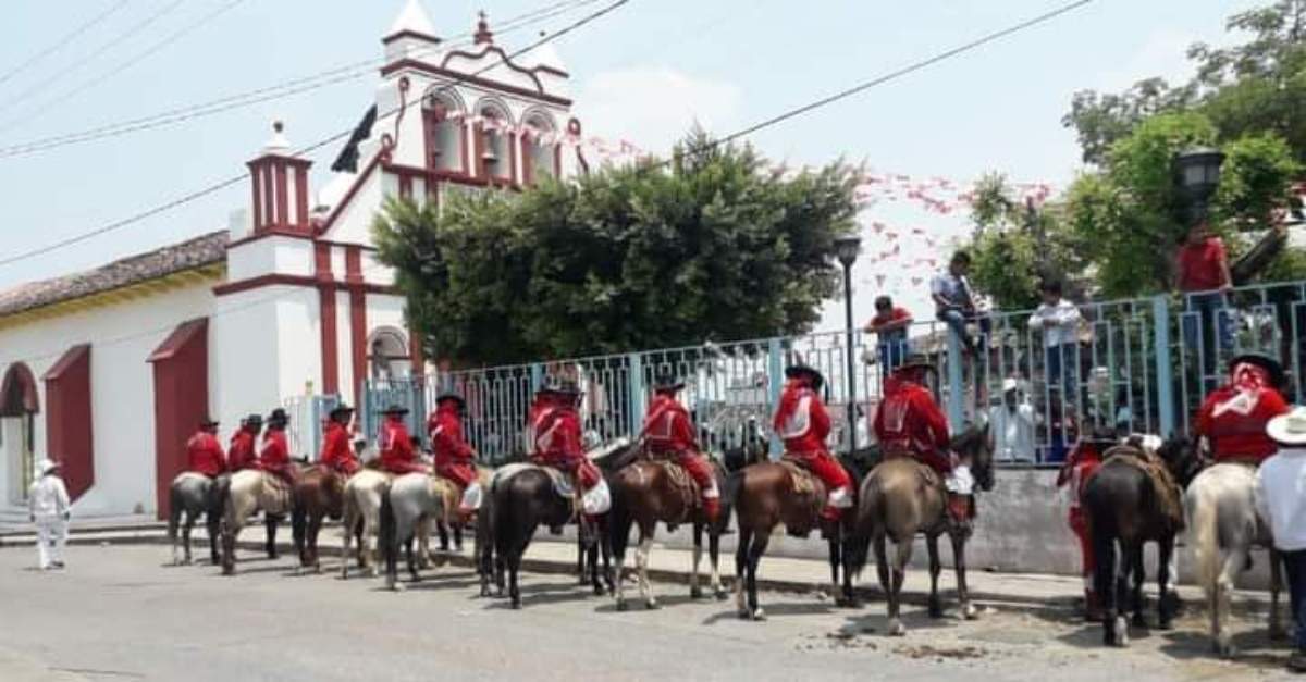 Presuntos integrantes de la Organización Campesina Emiliano Zapata-Casa del Pueblo en el poblado de San Bartolomé