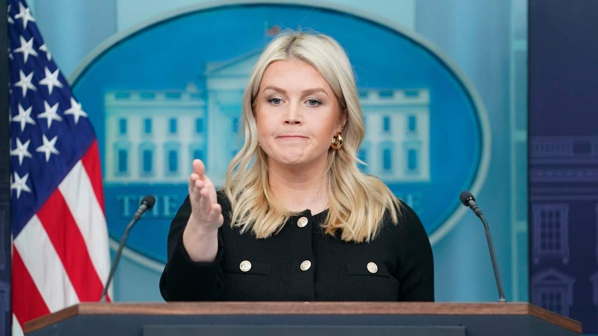 Karoline Leavitt en la rueda de prensa