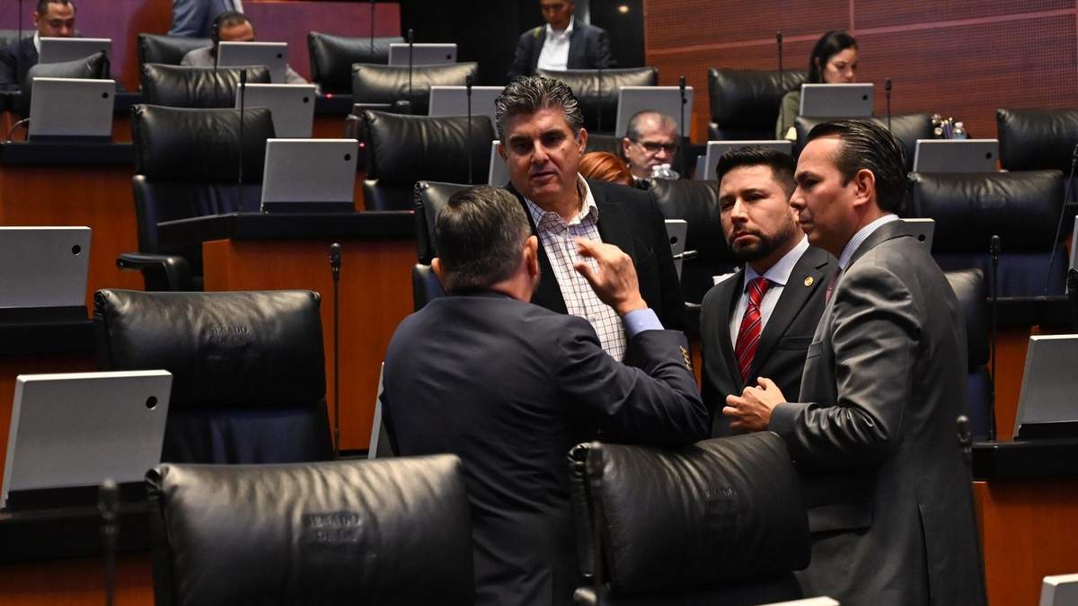 Sesión en el Senado de la República
