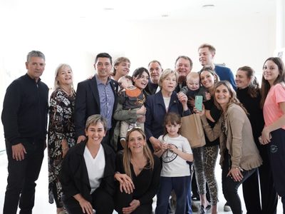 Koopmann participó del reconocimiento a Nora Serrano, referente de la lucha contra el cáncer de mama