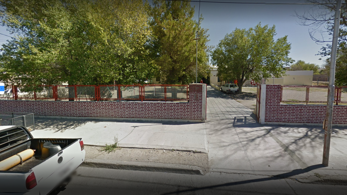 Escuela 74, ubicada en Sarmiento y Gatica. Fuente: Facebook.