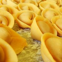 Capeletis sin máquina: ponete la 10 y sorprendé a todos con esta pasta para chuparse los dedos
