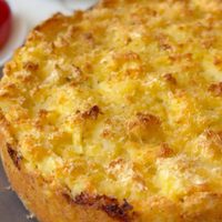 Tarta con masa de papa: crocante y deliciosa, la receta que te salva la cena del finde