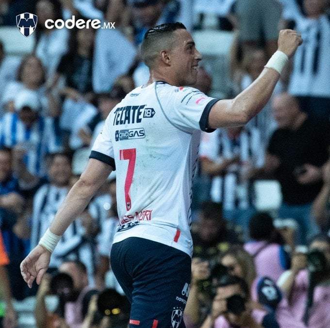 Monterrey le gana a Cruz Azul