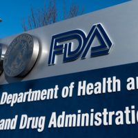 FDA advierte sobre riesgos de infección por estas marcas de gotas oftálmicas