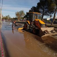 Un caño roto en calle Lastra dejó sin agua a varios barrios en Neuquén capital
