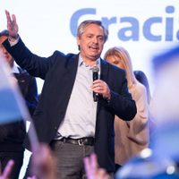 A menos de un mes para las elecciones, Alberto Fernández alista su plan para dar vuelta la derrota