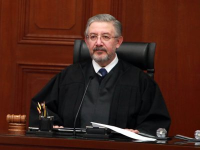 Ministro de la Corte busca desechar consulta sobre expresidentes, conoce sus argumentos