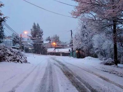 Nieve en la ruta 40: Vialidad recomienda extremo cuidado para transitar en la región