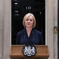 Truss defiende ante el Parlamento de Reino Unido la reducción de impuestos
