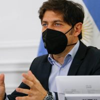 Presión policial: Axel Kicillof anunció aumentos y lanzó advertencias a los funcionarios