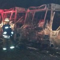 Incendio consume 14 autobuses de pasajeros en Tres Marías, Morelos (Video)