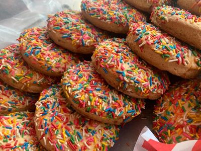 Galletitas confeti: coloridas, crocantes y originales, la receta perfecta para tu merienda del finde