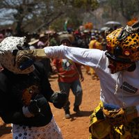 “Entre más daño es mejor”: el pueblo de Guerrero que organiza peleas y danzas para que llueva