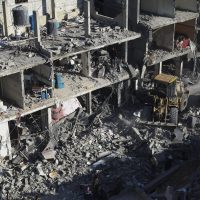 Ataques israelíes matan a por lo menos 48 personas en Gaza