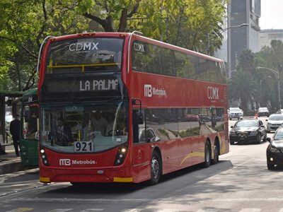 Acusan a la Contraloría de la CDMX de empantanar denuncia por irregularidades en el Metrobús