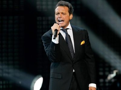 ¡Infraganti! Luis Miguel en su yate... ¿un nuevo amor?