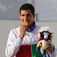 Rommel Pacheco gana oro en trampolín de tres metros