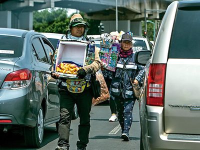 Economía mexicana cae en el primer trimestre del año: Inegi
