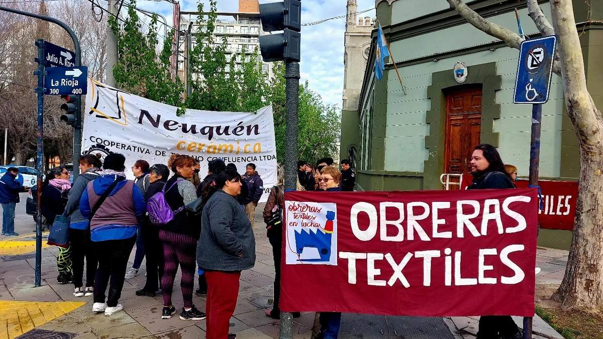 Las obreras realizarán un "maquinazo" en la esquina de Roca y La Rioja. Fuente: (Facebook).