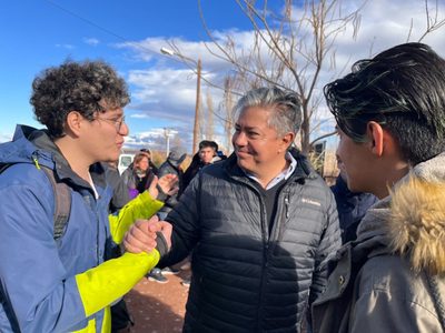 Rolando Figueroa aseguró que el “poder está en la gente que quiere que las cosas cambien”