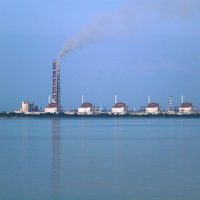 Ataque ruso daña red eléctrica de central nuclear de Zaporiyia en Ucrania