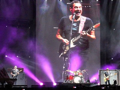 Fiesta de la Confluencia: la tercera noche se vivió a puro rock