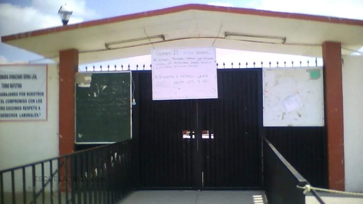 La escuela primaria Donaciano Serna Leal de Tizayuca