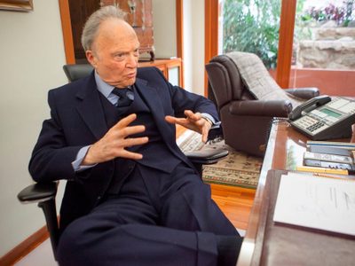 Contra el huachicoleo, mano dura "caiga quien caiga": Gertz Manero