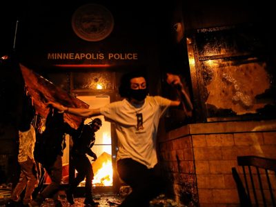Efecto George Floyd: Joe Biden condenó la ola de violencia en las protestas
