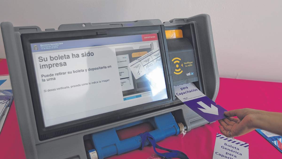 Neuquén Capital utiliza el mecanismo de boletas electrónicas. Fuente: (Twitter)