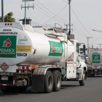 Juez Gómez Fierro suspende medida que da preferencia a Pemex sobre competidores