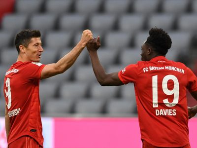El Bayern Múnich quedó a un paso del título con una aplastante goleada