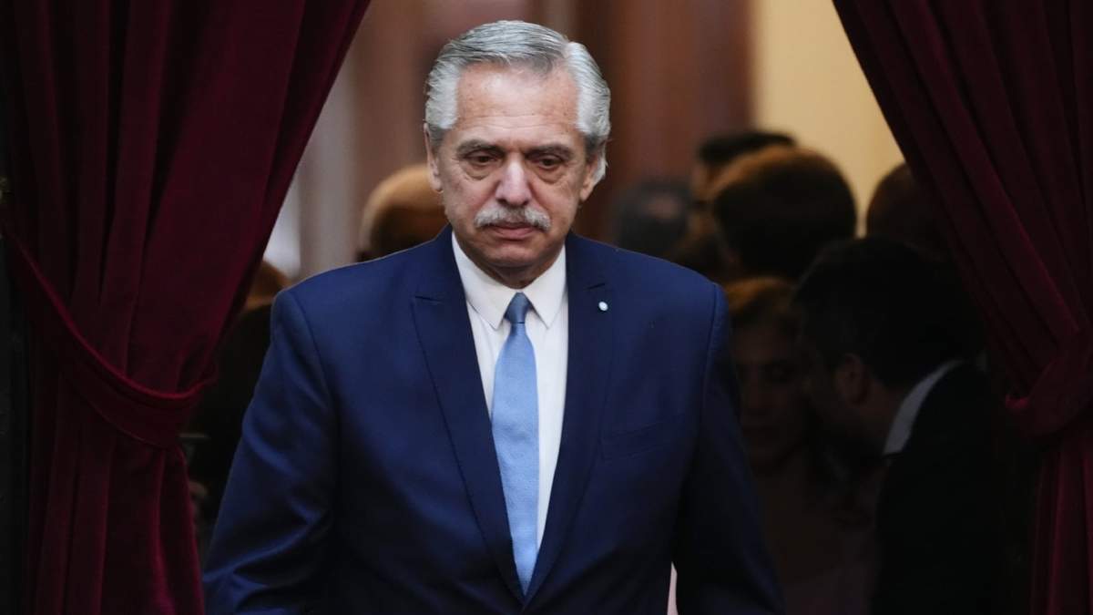 Alberto Fernández fue imputado por los delitos de lesiones “leves y graves, doblemente agravadas” y “amenazas coactivas”. Fuente: (X)