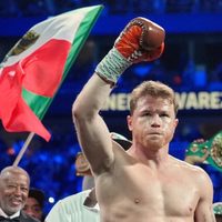 Saúl “Canelo” Álvarez vence a William Scull y vuelve a ser campeón indiscutible de peso supermediano