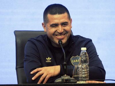 "Que confiara": la figura que busca Boca reveló conversaciones con Juan Román Riquelme