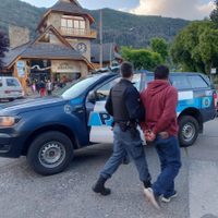 Imperdonable: salió a robar con un cómplice y con su hija de 6 años
