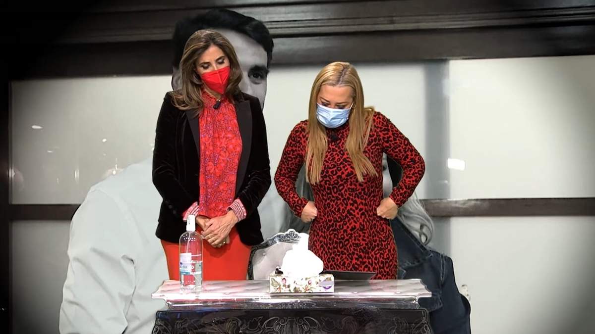 Belén Esteban y Paz Padilla en "Sálvame". Fuente: (Twitter)