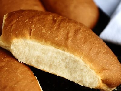 Pan de panchos: esponjoso y más rico que el comprado, la receta económica que buscabas