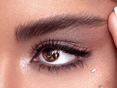 Maquillate como una experta: el truco fácil para lograr cejas definidas que te rejuvenecen al instante