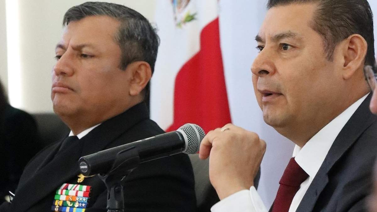 Francisco Sánchez, secretario de Seguridad, y el gobernador Alejandro Armenta.