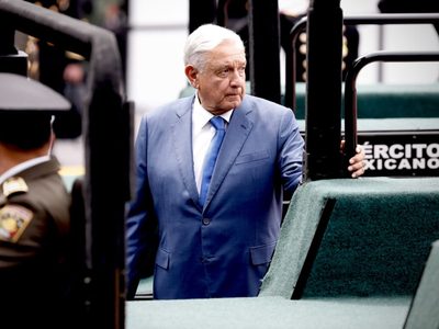 Tribunal ordena a AMLO no publicar reforma judicial pero no puede obligarlo
